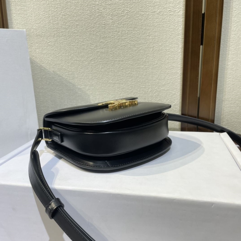 Ce1i*e triomphe bags